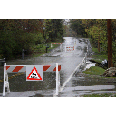poledica 3.gif<>Zapora ceste.